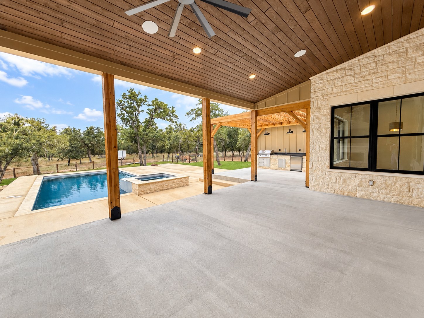 13-jlp-3120-covered-patio-pool