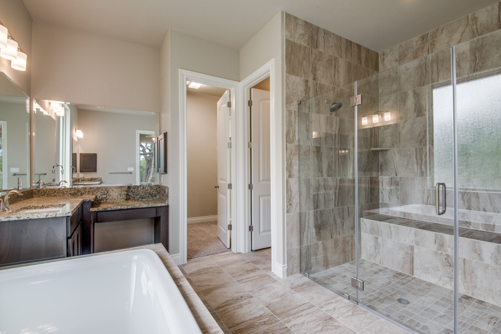 Craddick-Master_Bathroom