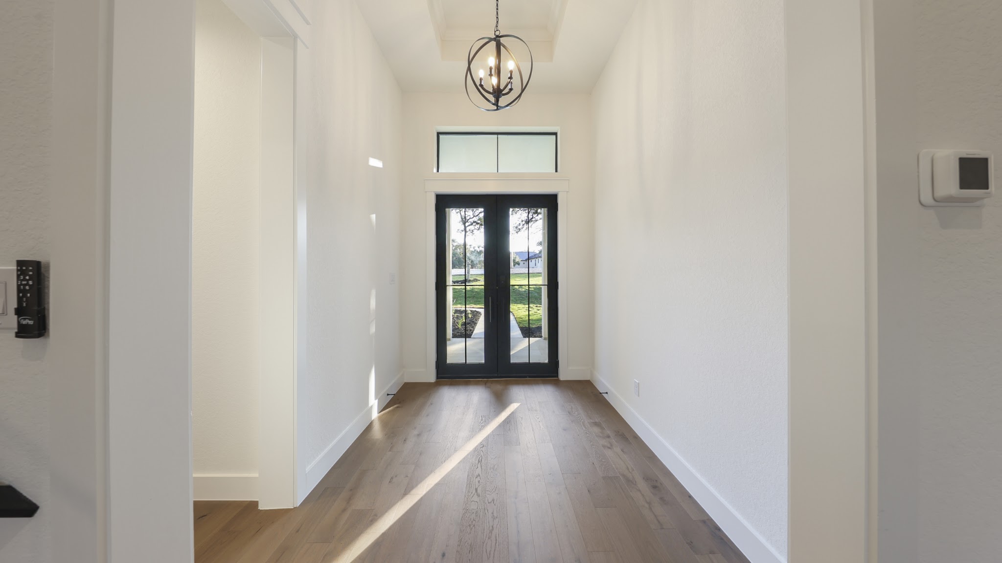 PECAN_INTERIOR_06