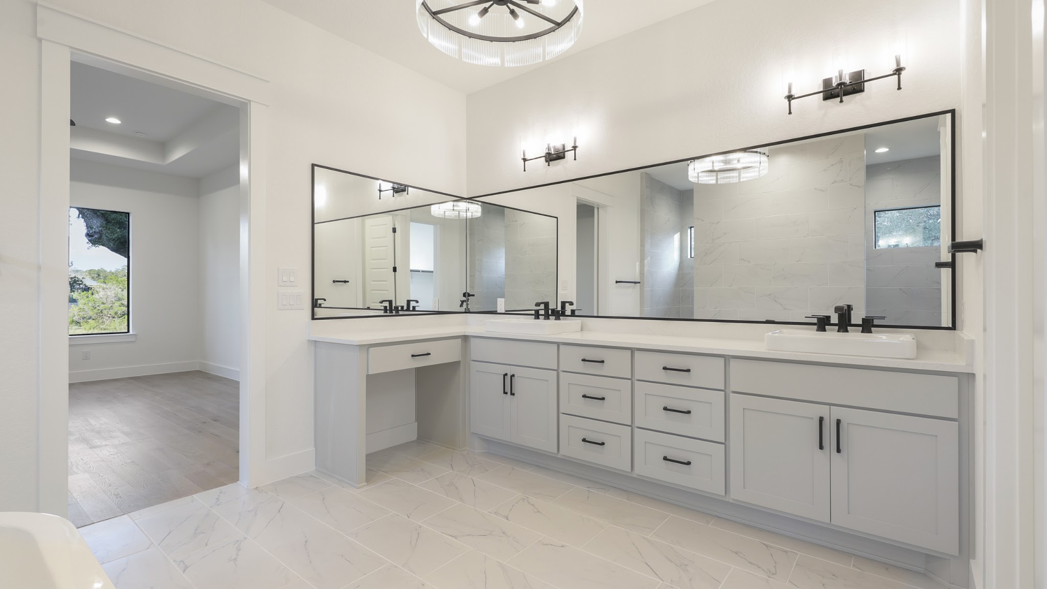 PECAN_INTERIOR_08