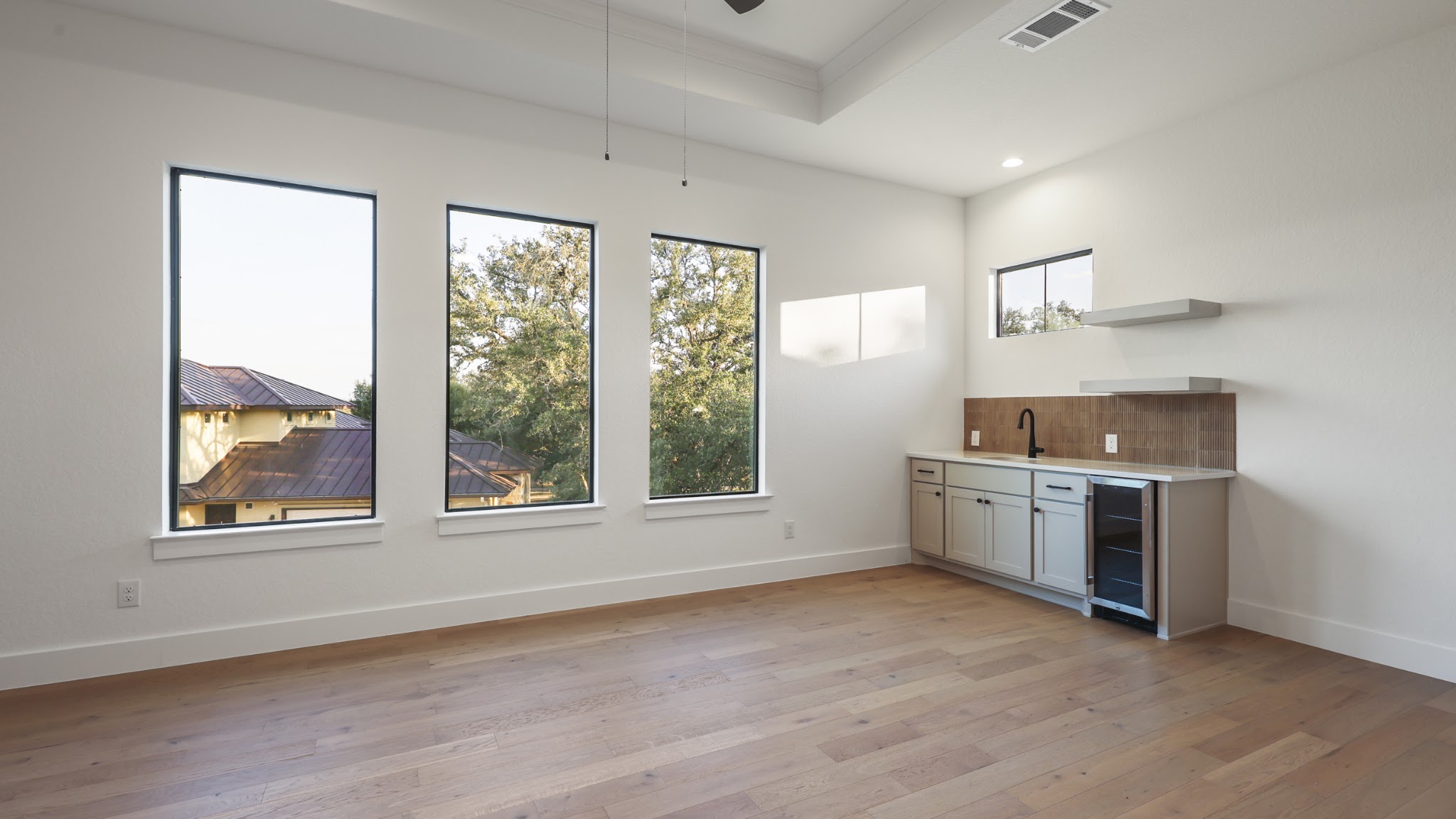 PECAN_INTERIOR_10