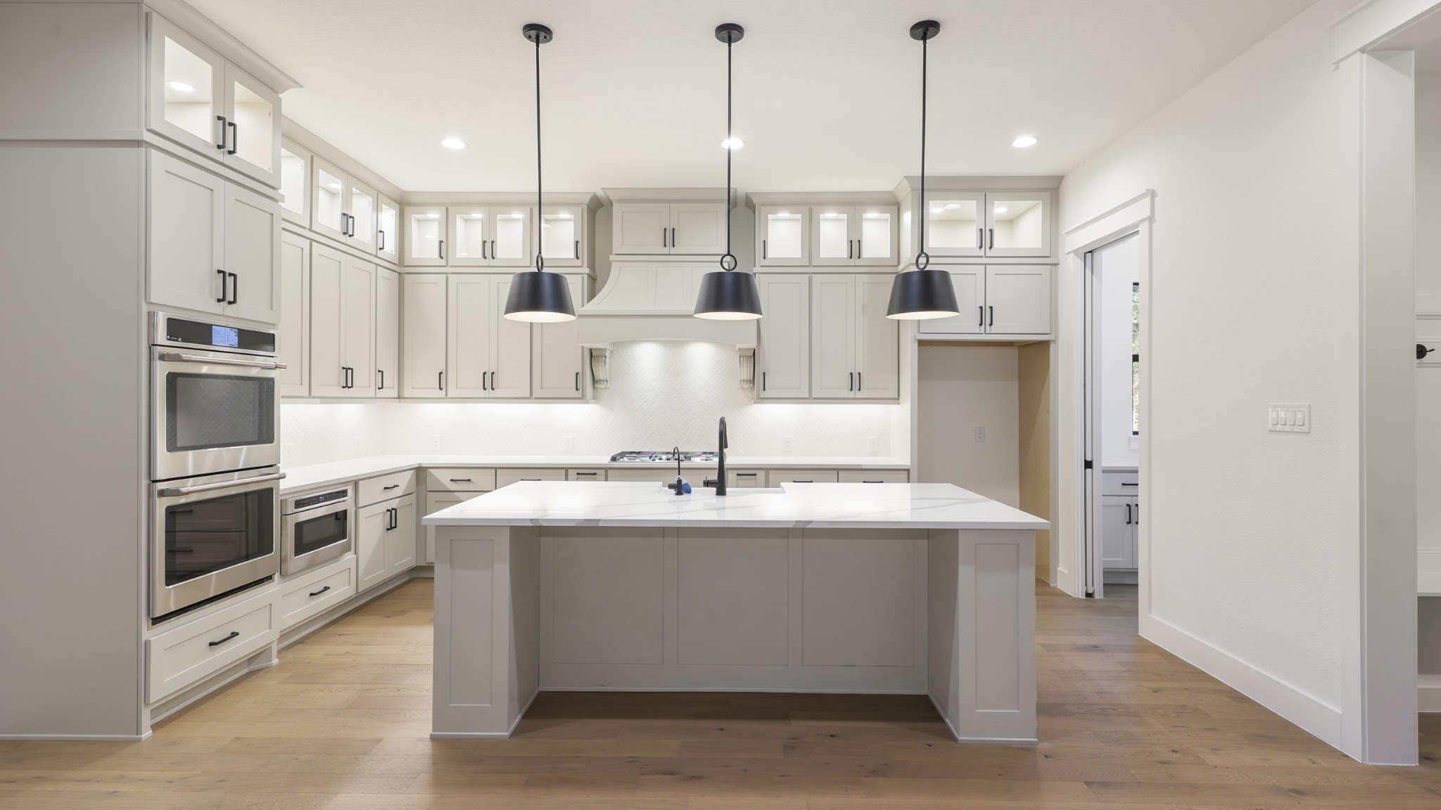 PECAN_INTERIOR_15