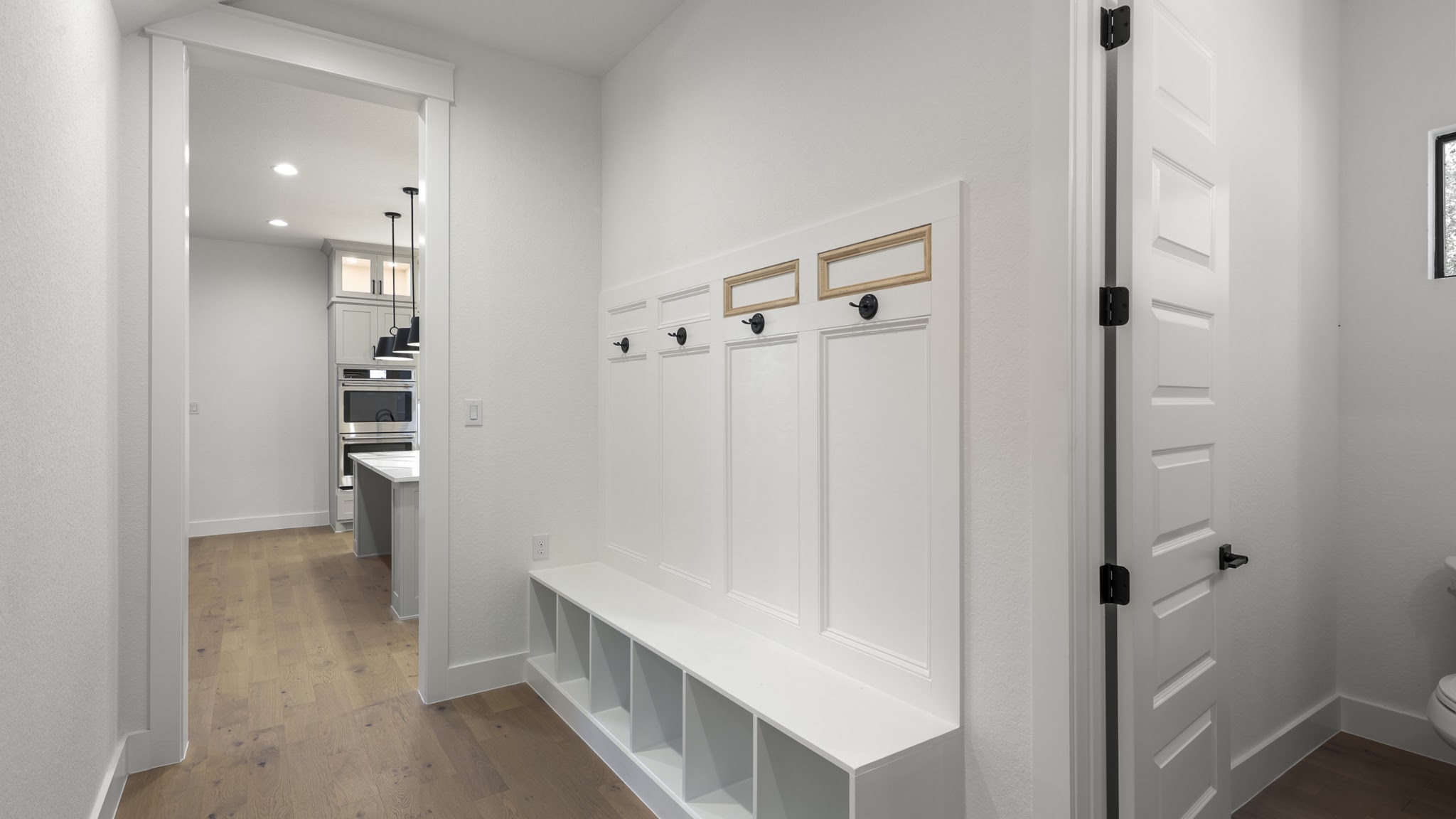 PECAN_INTERIOR_22